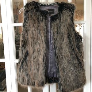 Banana republic furry vest